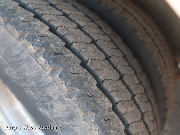 image for item IO9207 2010 Mitsubishi Fuso  sprayer truck