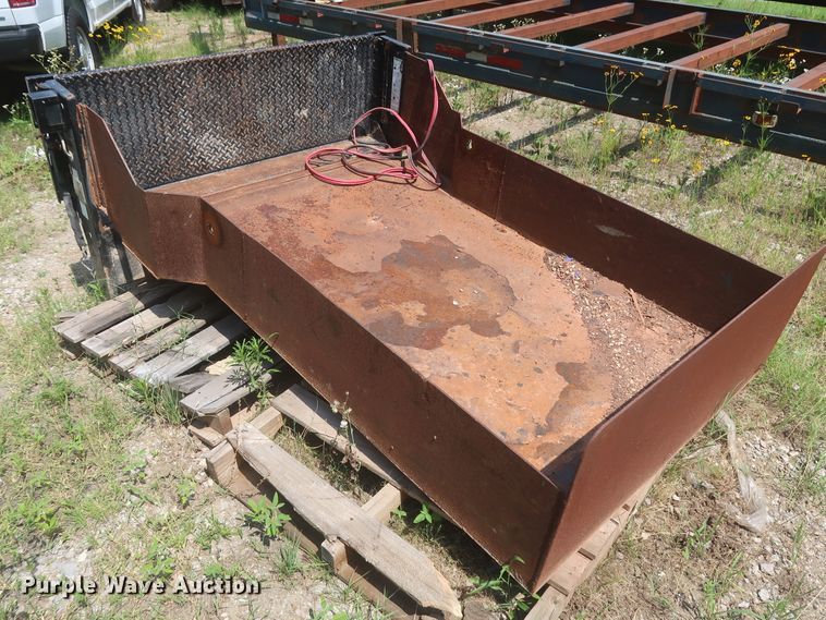 image for item IO9211 Tommy Gate  gate lift