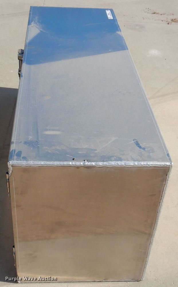 image for item IQ9661 Aluminum toolbox