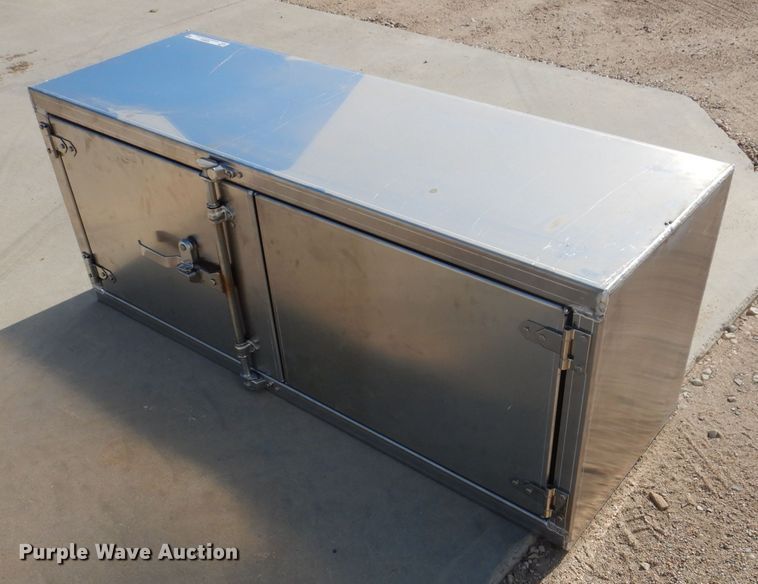 image for item IQ9661 Aluminum toolbox
