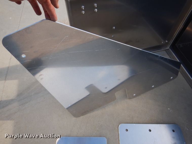 image for item IQ9661 Aluminum toolbox