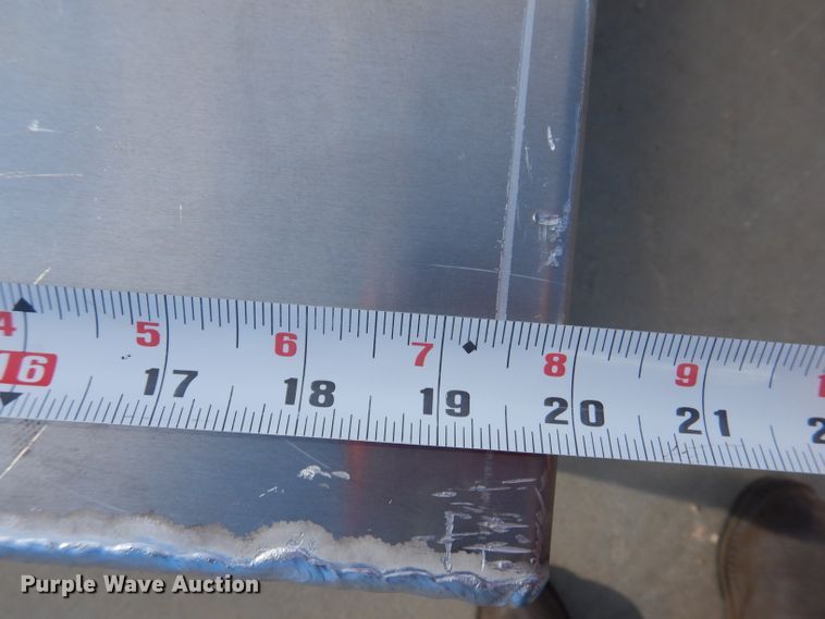 image for item IQ9661 Aluminum toolbox