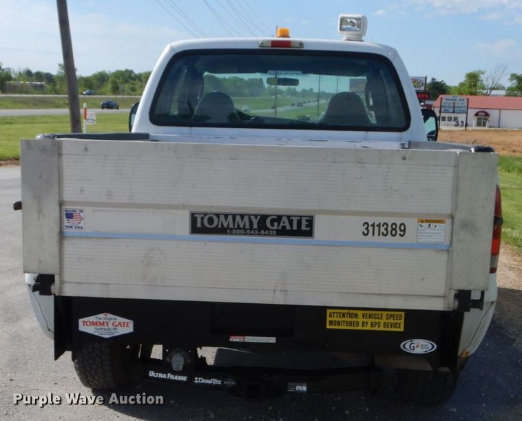 image for item IT9034 2005 Ford F250 Super Duty XL  SuperCab pickup truck