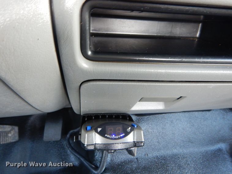 image for item IT9034 2005 Ford F250 Super Duty XL  SuperCab pickup truck