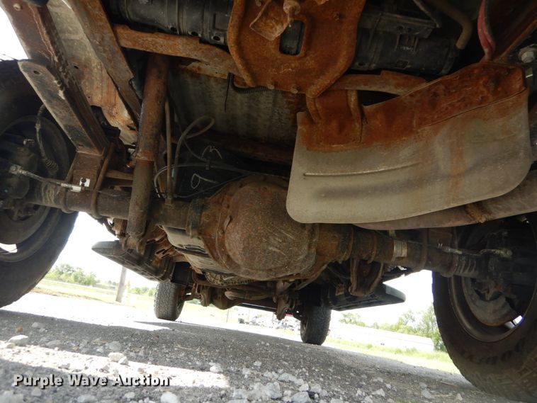 image for item IT9034 2005 Ford F250 Super Duty XL  SuperCab pickup truck