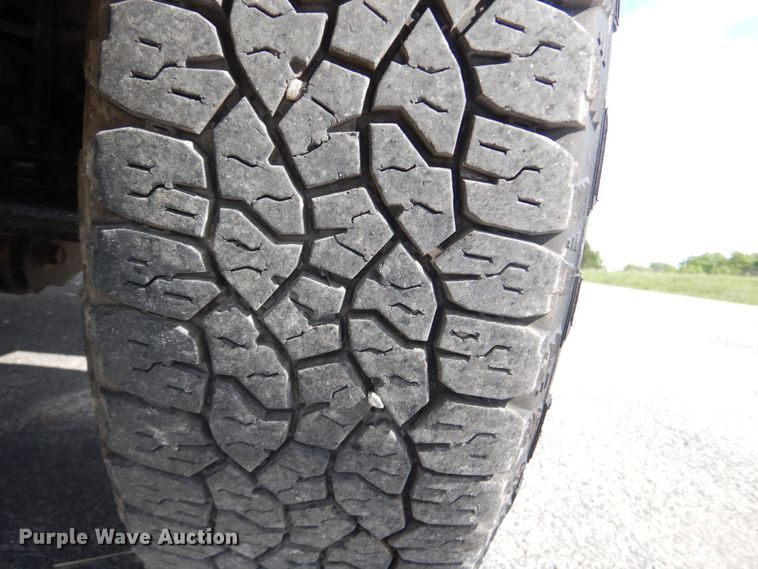 image for item IT9034 2005 Ford F250 Super Duty XL  SuperCab pickup truck