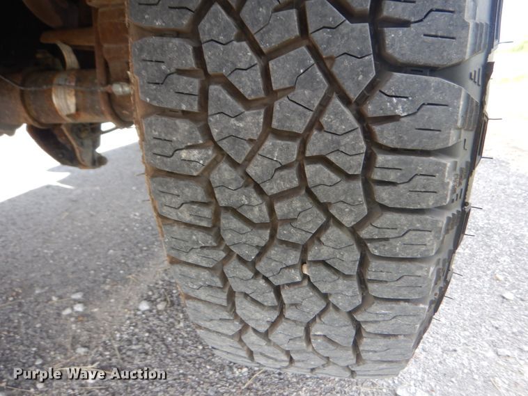 image for item IT9034 2005 Ford F250 Super Duty XL  SuperCab pickup truck