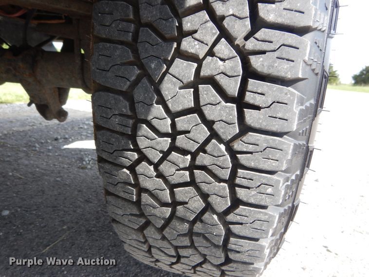 image for item IT9034 2005 Ford F250 Super Duty XL  SuperCab pickup truck