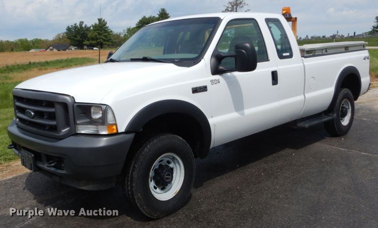 image for item IT9035 2003 Ford F250 Super Duty XL  SuperCab pickup truck