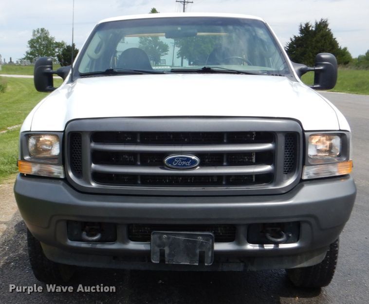 image for item IT9035 2003 Ford F250 Super Duty XL  SuperCab pickup truck