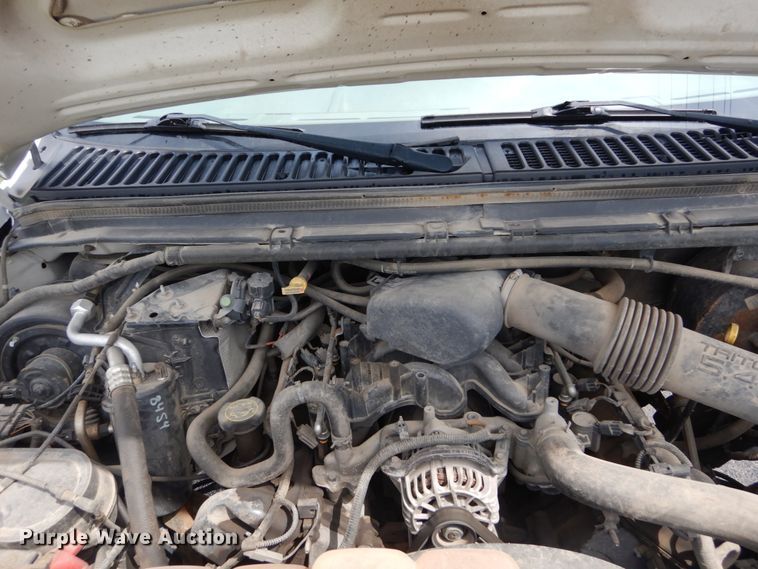 image for item IT9035 2003 Ford F250 Super Duty XL  SuperCab pickup truck