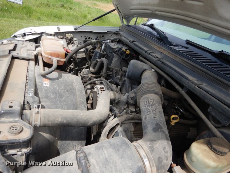 image for item IT9035 2003 Ford F250 Super Duty XL  SuperCab pickup truck