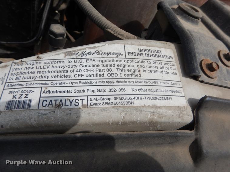 image for item IT9035 2003 Ford F250 Super Duty XL  SuperCab pickup truck