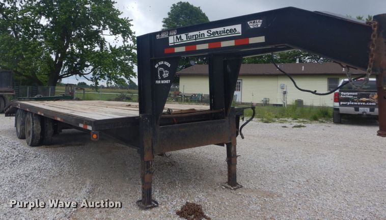 image for item IT9135 2007 Trailerman  equipment trailer