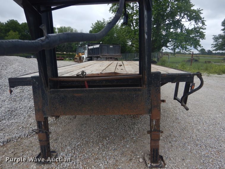 image for item IT9135 2007 Trailerman  equipment trailer