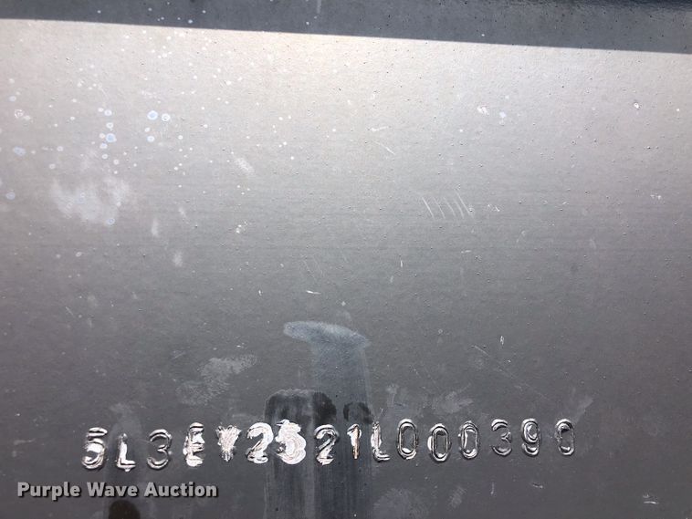 image for item IT9135 2007 Trailerman  equipment trailer