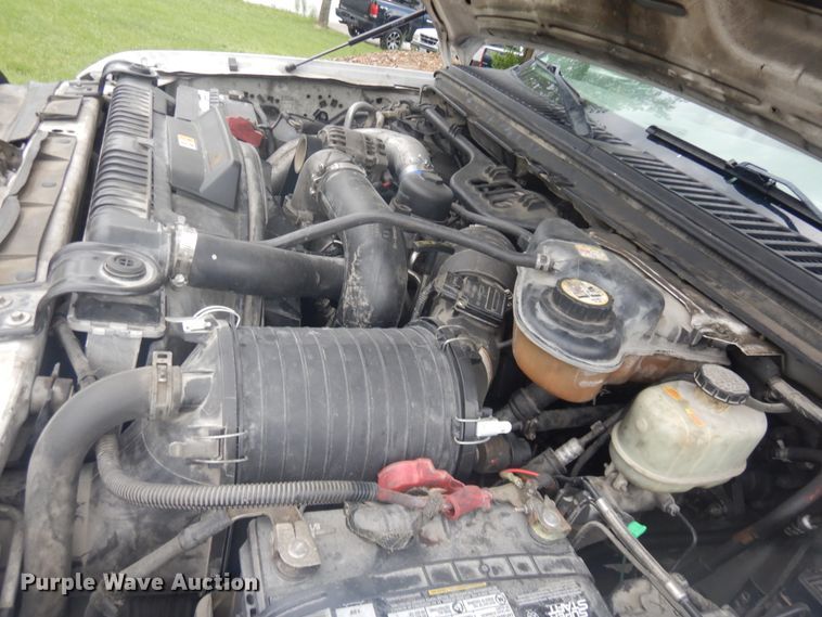 image for item IT9193 2006 Ford F450 Super Duty XL  flatbed truck