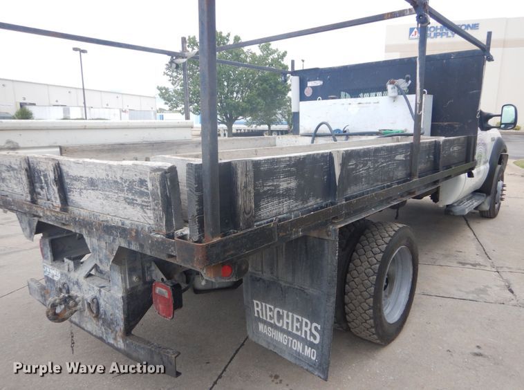 image for item IT9193 2006 Ford F450 Super Duty XL  flatbed truck