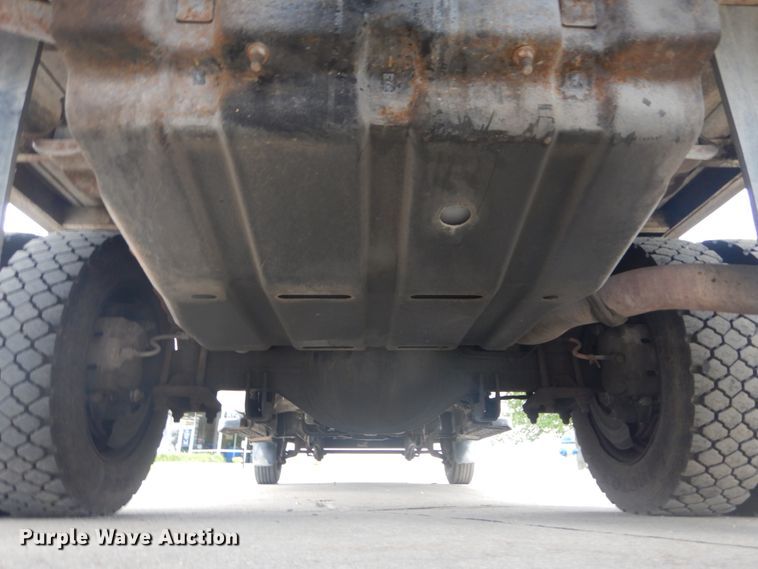 image for item IT9193 2006 Ford F450 Super Duty XL  flatbed truck