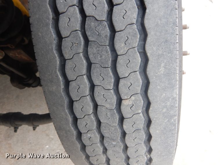 image for item IT9193 2006 Ford F450 Super Duty XL  flatbed truck