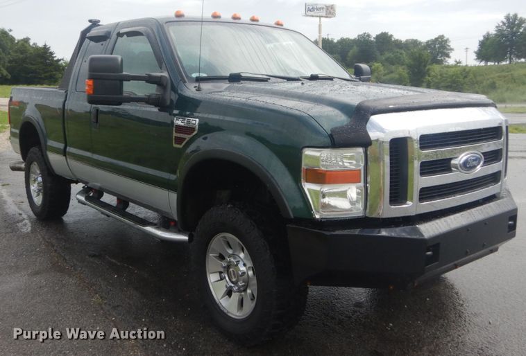 image for item IT9241 2008 Ford F250 Super Duty XLT  SuperCab pickup truck