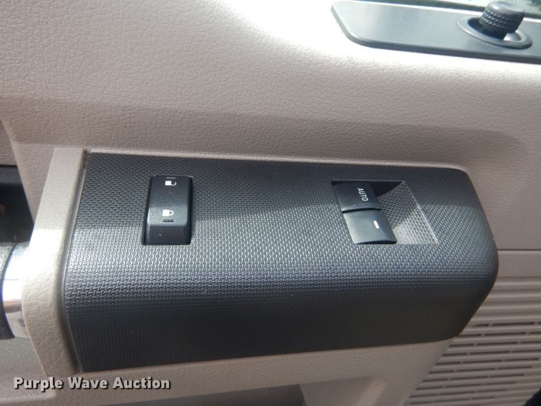 image for item IT9241 2008 Ford F250 Super Duty XLT  SuperCab pickup truck