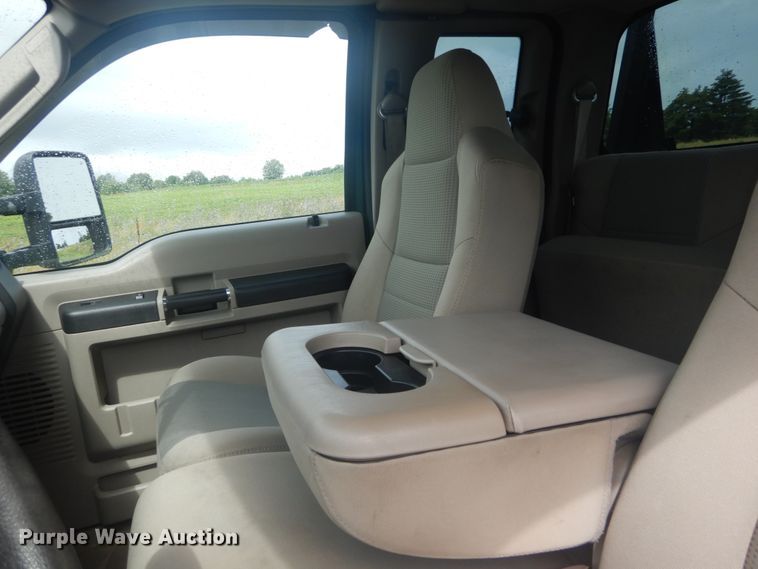 image for item IT9241 2008 Ford F250 Super Duty XLT  SuperCab pickup truck