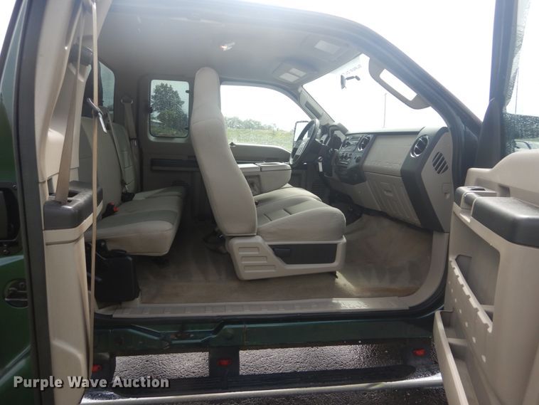 image for item IT9241 2008 Ford F250 Super Duty XLT  SuperCab pickup truck