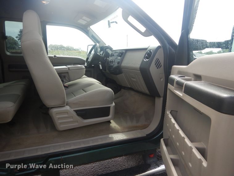 image for item IT9241 2008 Ford F250 Super Duty XLT  SuperCab pickup truck