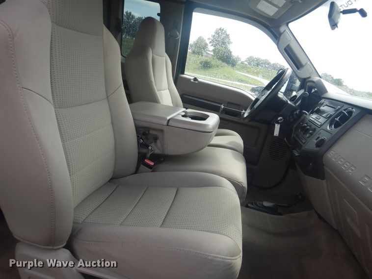 image for item IT9241 2008 Ford F250 Super Duty XLT  SuperCab pickup truck