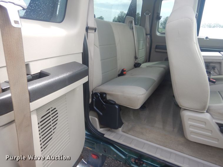 image for item IT9241 2008 Ford F250 Super Duty XLT  SuperCab pickup truck