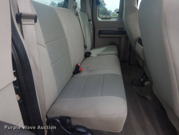 image for item IT9241 2008 Ford F250 Super Duty XLT  SuperCab pickup truck