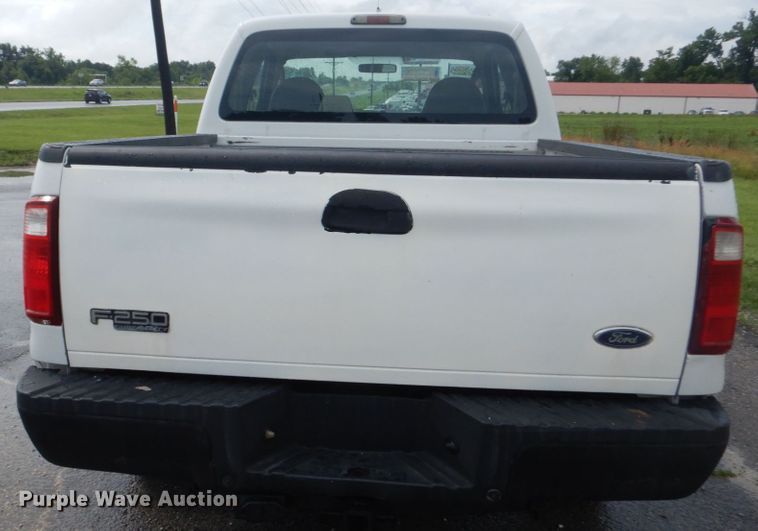 image for item IT9242 2008 Ford F250 Super Duty XL  SuperCab pickup truck