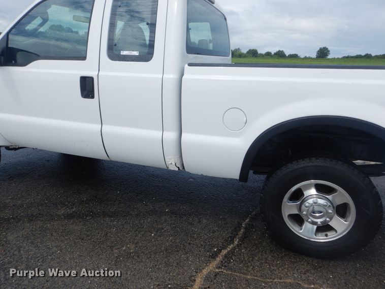 image for item IT9242 2008 Ford F250 Super Duty XL  SuperCab pickup truck