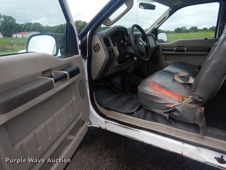 image for item IT9242 2008 Ford F250 Super Duty XL  SuperCab pickup truck