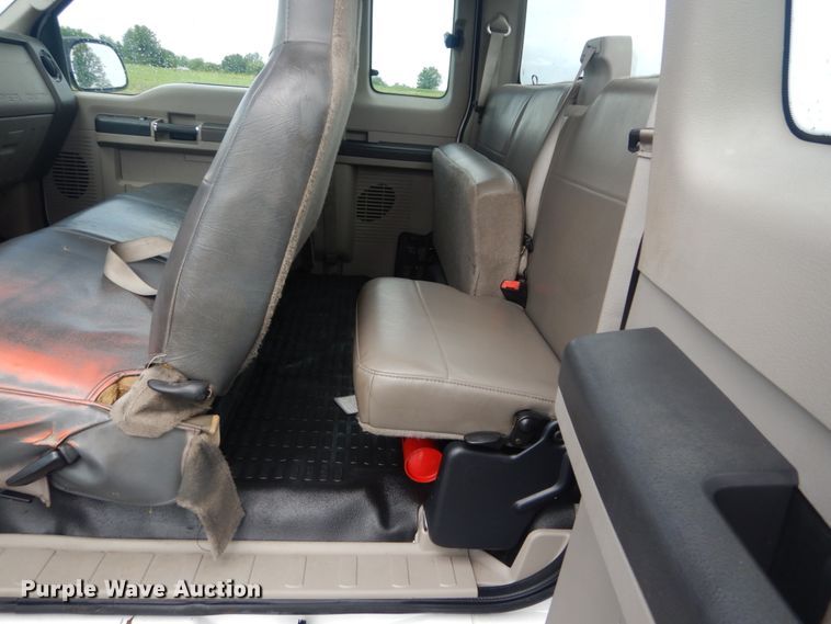 image for item IT9242 2008 Ford F250 Super Duty XL  SuperCab pickup truck