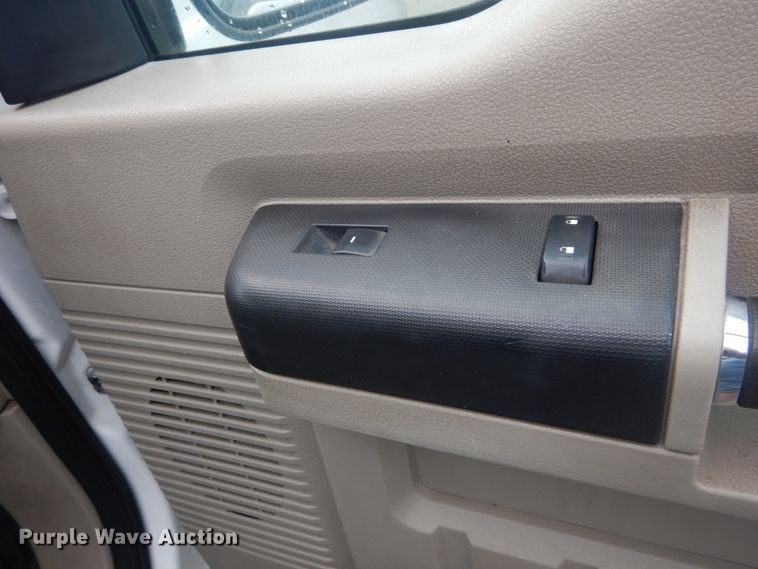 image for item IT9242 2008 Ford F250 Super Duty XL  SuperCab pickup truck