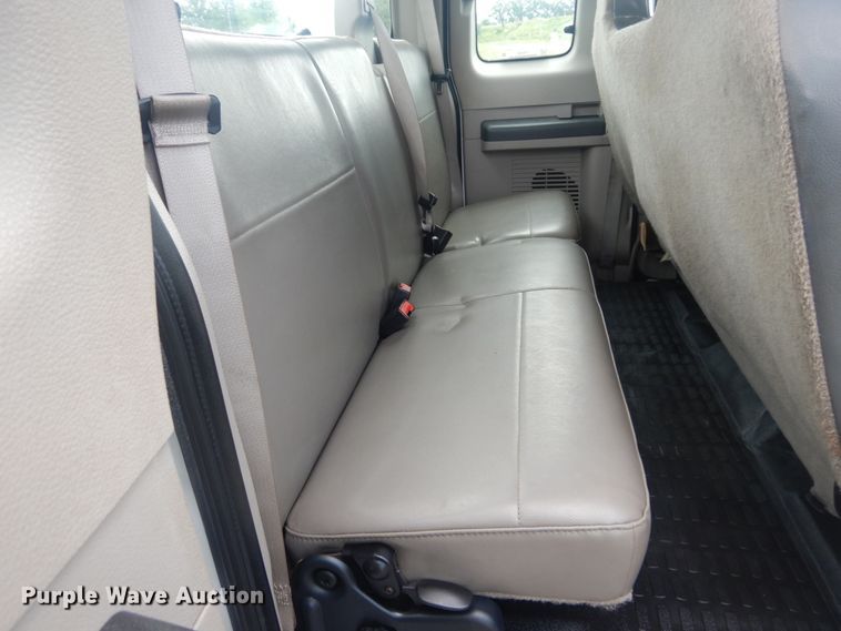 image for item IT9242 2008 Ford F250 Super Duty XL  SuperCab pickup truck