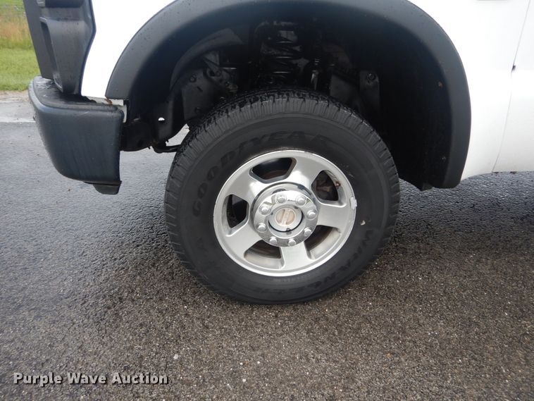 image for item IT9242 2008 Ford F250 Super Duty XL  SuperCab pickup truck