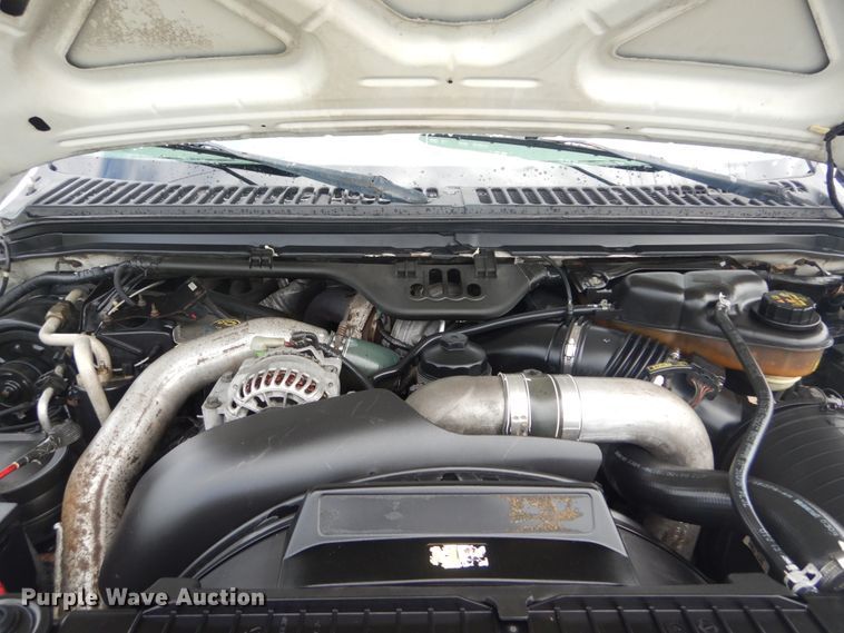 image for item IT9243 2004 Ford F250 Super Duty Lariat  SuperCab pickup truck