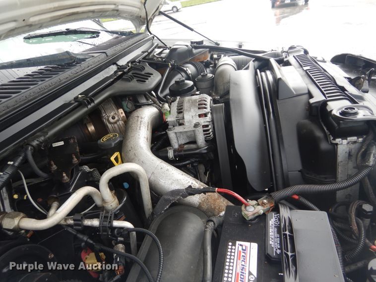 image for item IT9243 2004 Ford F250 Super Duty Lariat  SuperCab pickup truck