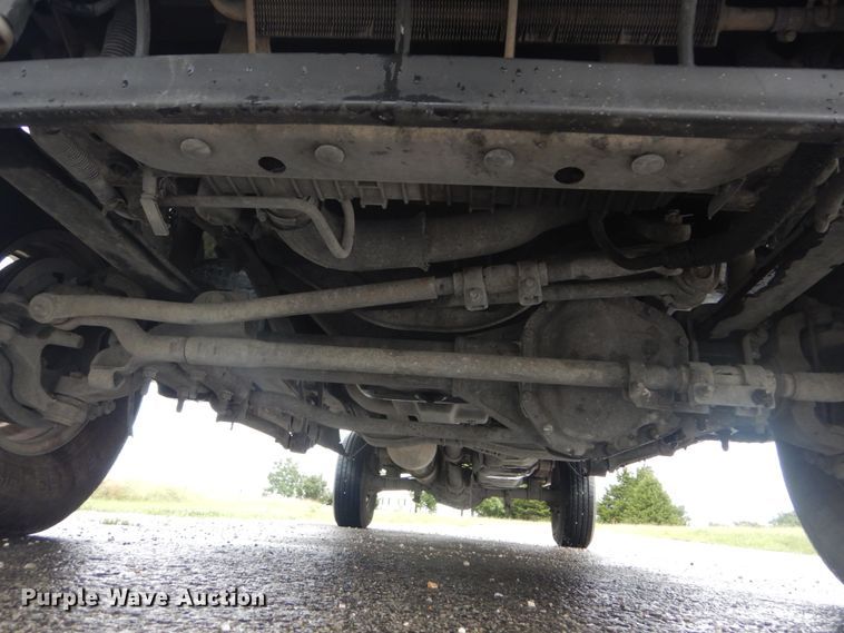 image for item IT9243 2004 Ford F250 Super Duty Lariat  SuperCab pickup truck