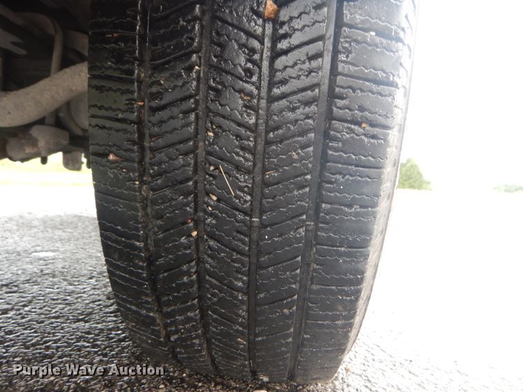 image for item IT9243 2004 Ford F250 Super Duty Lariat  SuperCab pickup truck