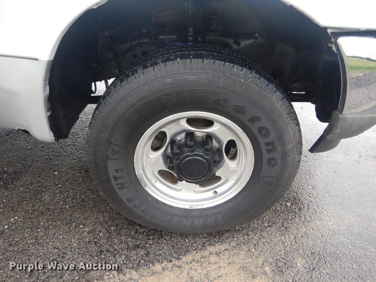 image for item IT9243 2004 Ford F250 Super Duty Lariat  SuperCab pickup truck