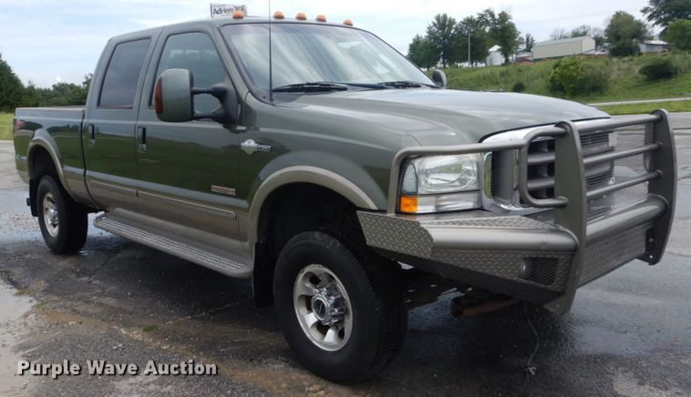 image for item IT9244 2003 Ford F350 Super Duty Lariat  Crew Cab pickup truck