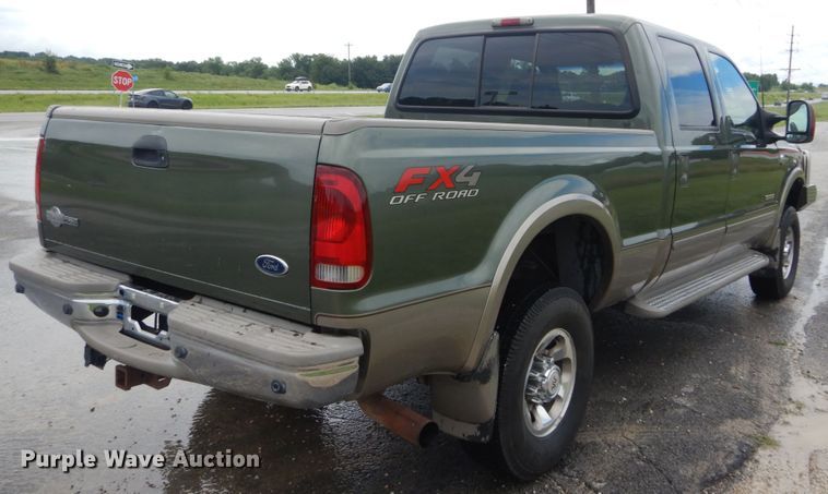 image for item IT9244 2003 Ford F350 Super Duty Lariat  Crew Cab pickup truck