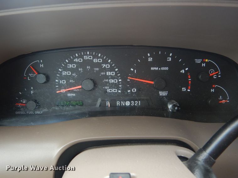 image for item IT9244 2003 Ford F350 Super Duty Lariat  Crew Cab pickup truck