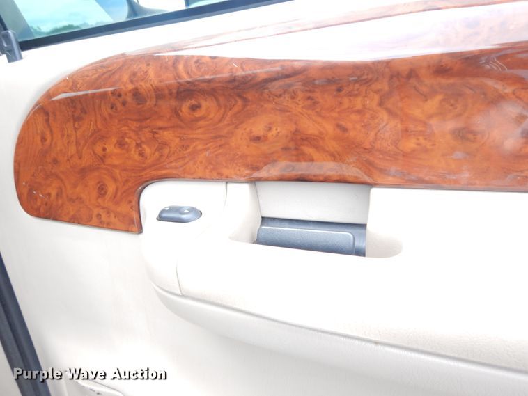 image for item IT9244 2003 Ford F350 Super Duty Lariat  Crew Cab pickup truck