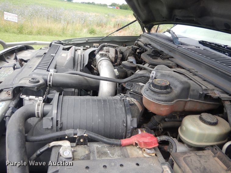 image for item IT9244 2003 Ford F350 Super Duty Lariat  Crew Cab pickup truck