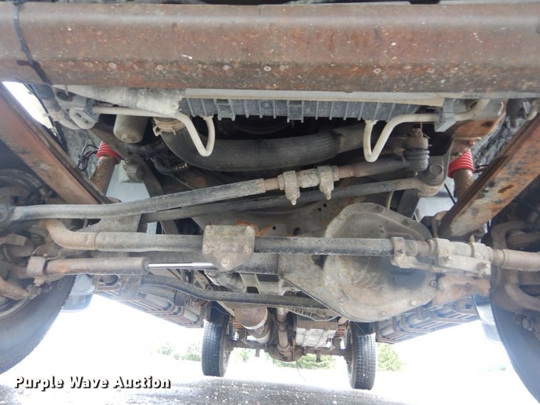 image for item IT9244 2003 Ford F350 Super Duty Lariat  Crew Cab pickup truck